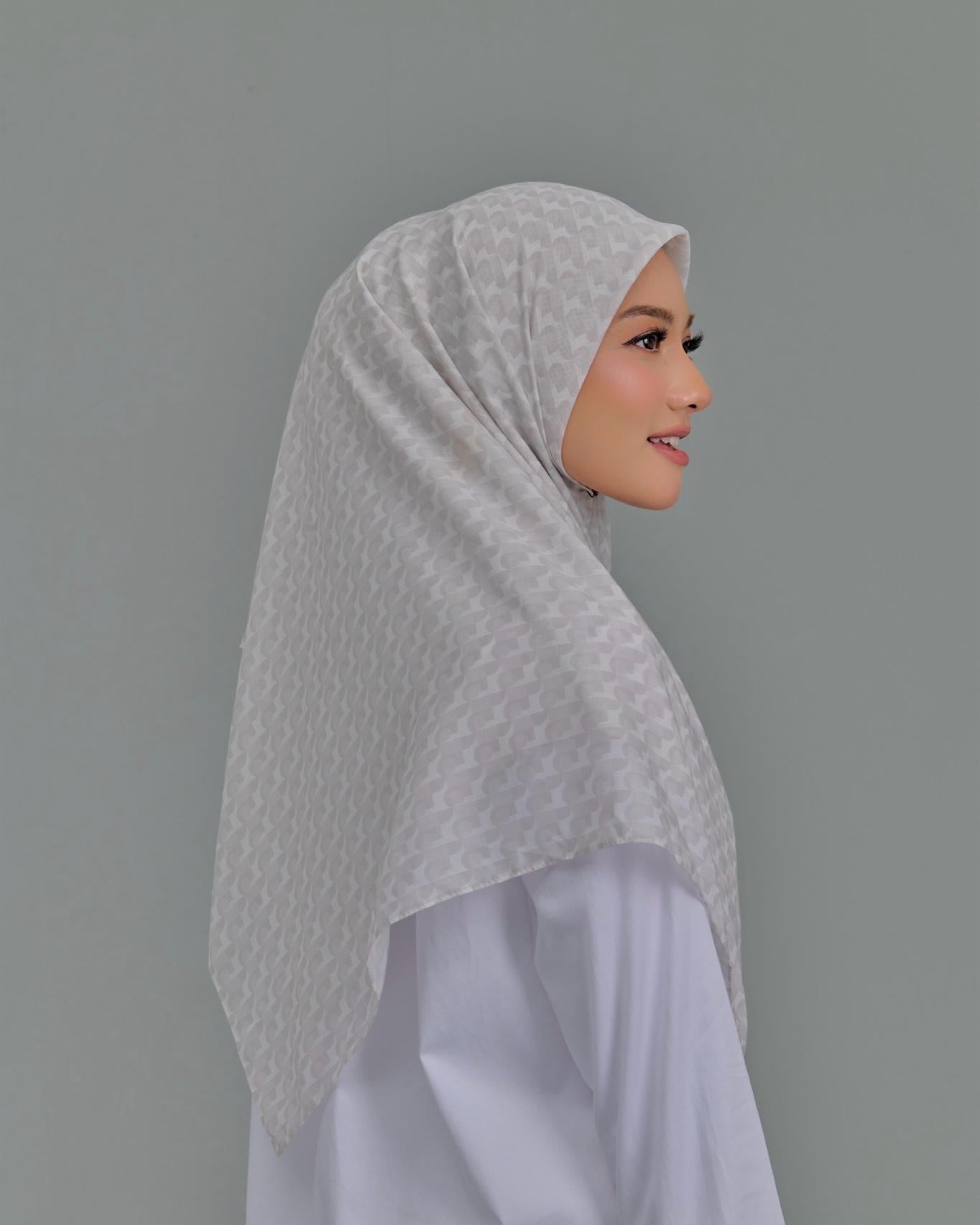 MONOGRAM SIGNATURE SQUARE